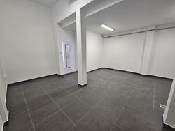 Race Course Road (D8), Retail #515200371